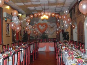 Оформление свадьбы зала шарами оригинально 